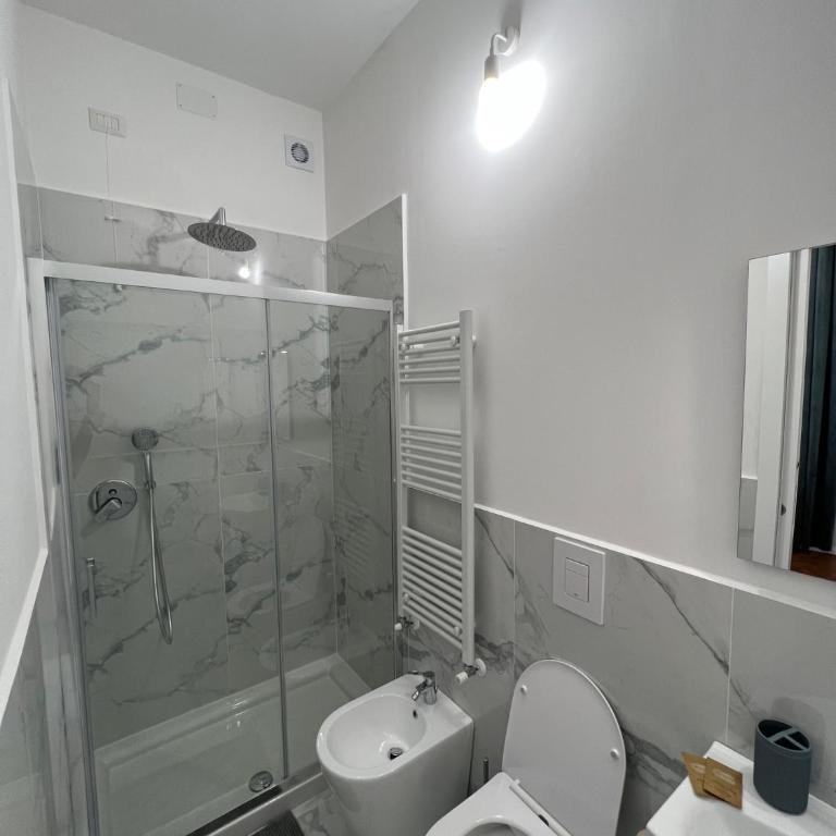 CASA RODELLA San Sisto Perugia - Camera Matrimoniale con Bagno Privato - 9