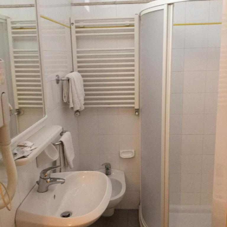 Hotel Moresco Riccione - Piscina Beach Village - Comfort Double Room - 3