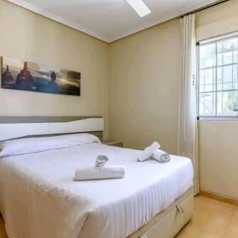 Bungalow adaptado, terraza muy grande y soleada. - Two-Bedroom House - 33