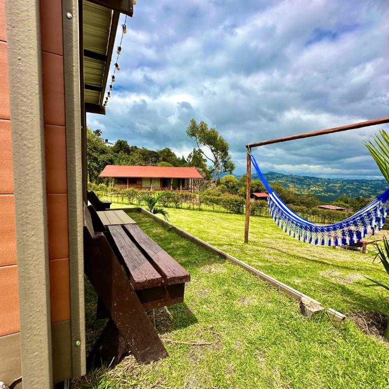 Refugio Aventura, hermosa cabaña y acogedores glampings en Tabio, cerca a Bogotá - Chalet - 11