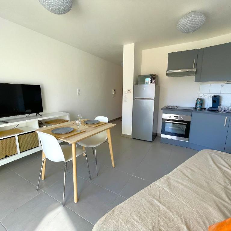 Studio calme avec terrasse et parking à 5 min de la plage - Studio - 6