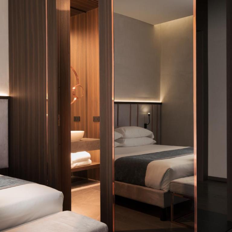 Agra Suites - Deluxe Double Room - 28