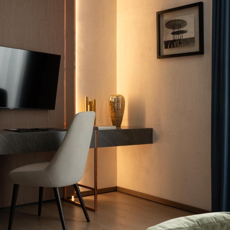 Agra Suites - Deluxe Double Room - 32
