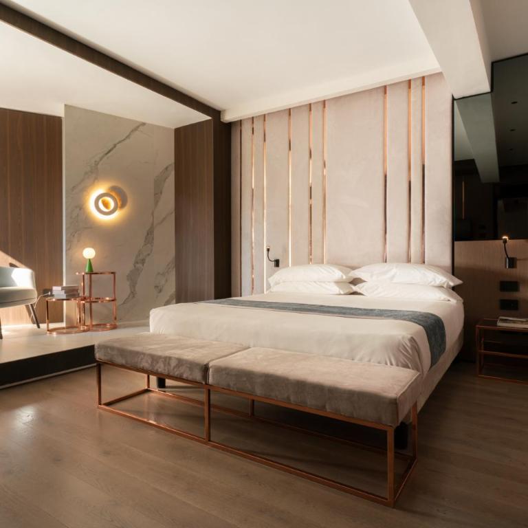 Agra Suites - Deluxe Double Room - 30