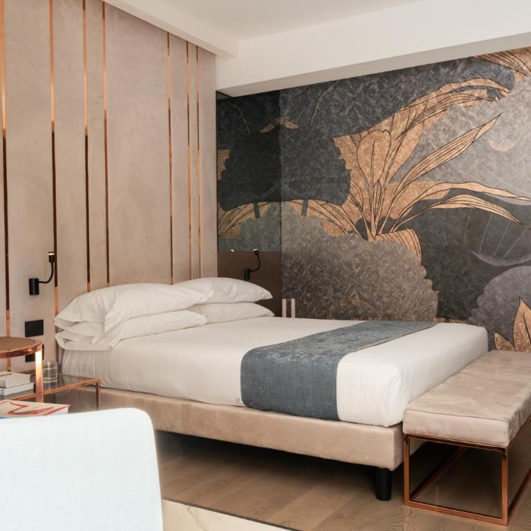 Agra Suites - Deluxe Double Room - 25
