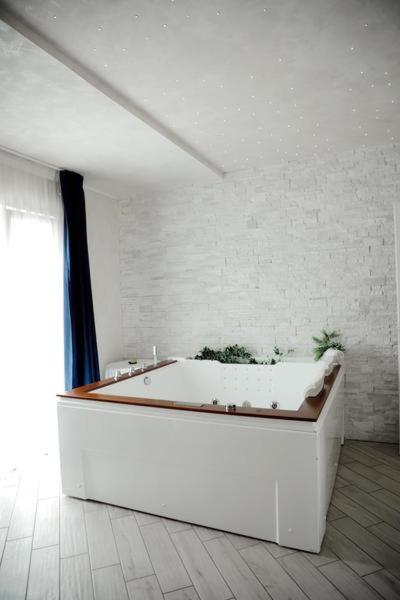 BlueBay Residence Resort - Suite Queen con Vasca Idromassaggio - 5