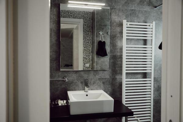 BlueBay Residence Resort - Suite Queen con Vasca Idromassaggio - 3