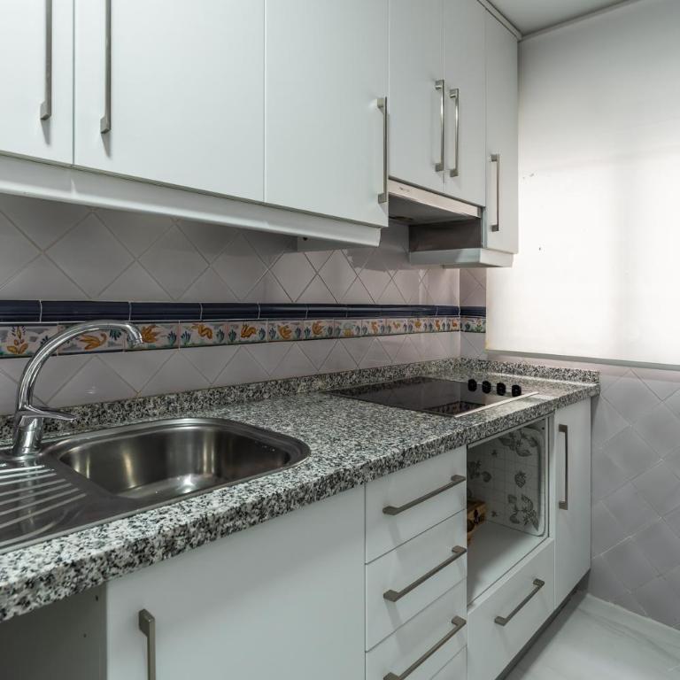 tuGuest Alhamar Apartment - Three-Bedroom Apartment - 32
