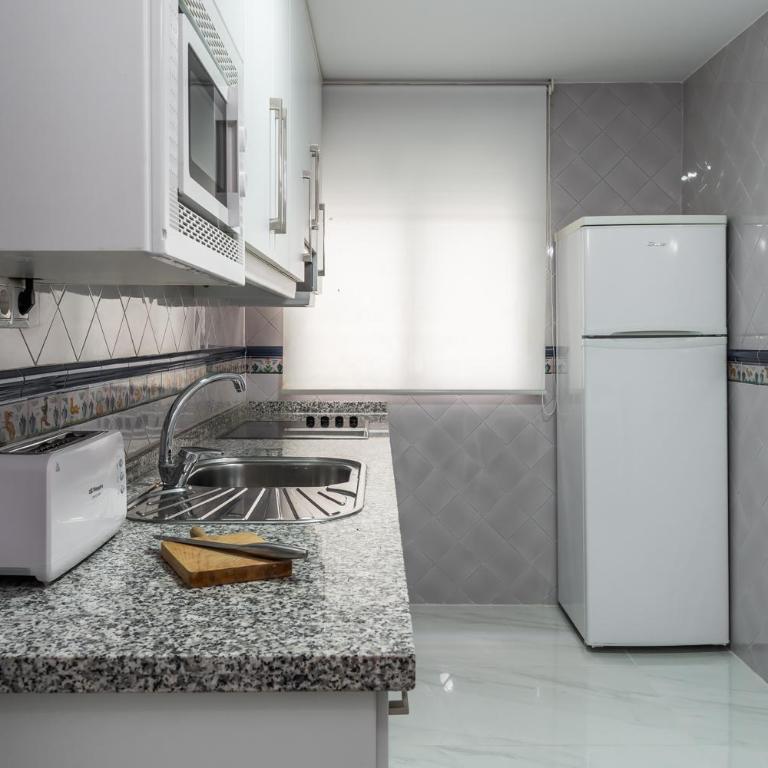 tuGuest Alhamar Apartment - Three-Bedroom Apartment - 33