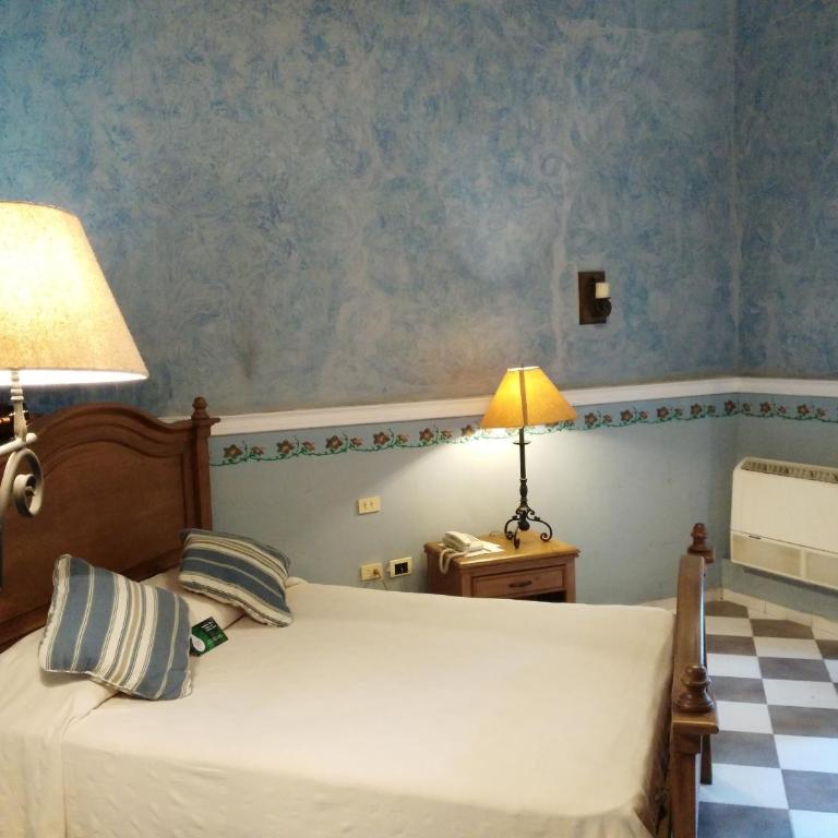 Hotel Boutique La Mision De Fray Diego - Deluxe Suite 1 double bed & garden view - 6