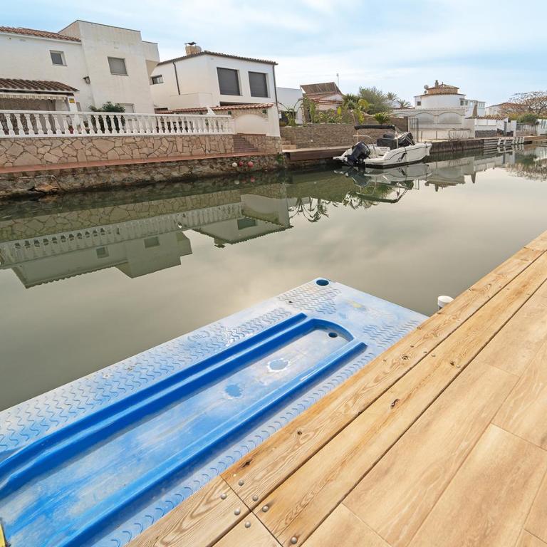 WELCS CASA 122 EMP con piscina y cerca del canal - Villa - 44
