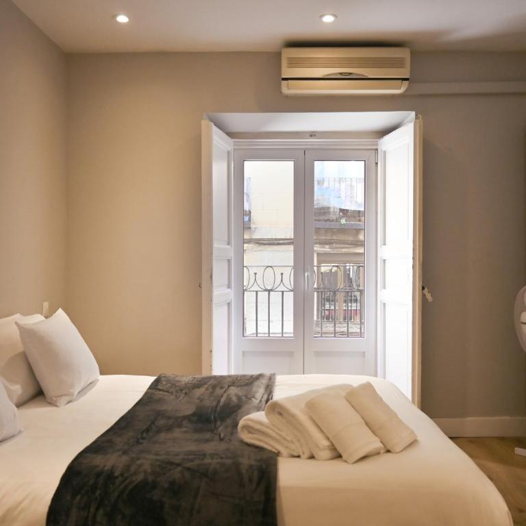 For You Rentals Apartment TEMPORAL Madrid Cava Baja-La Latina CBA361 - Apartment - 1