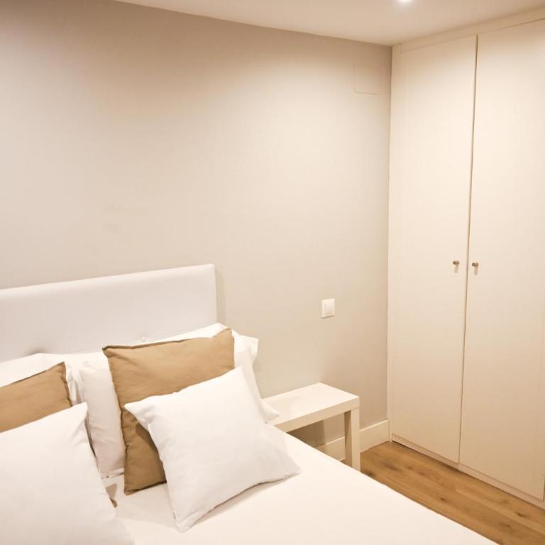 For You Rentals Apartment TEMPORAL Madrid Cava Baja-La Latina CBA361 - Apartment - 45