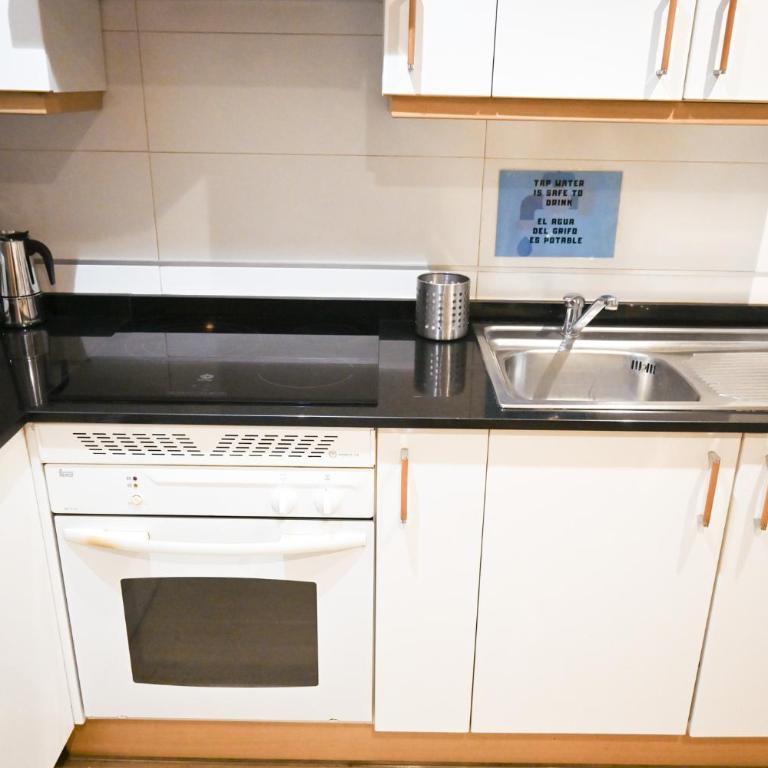 For You Rentals Apartment TEMPORAL Madrid Cava Baja-La Latina CBA361 - Apartment - 16