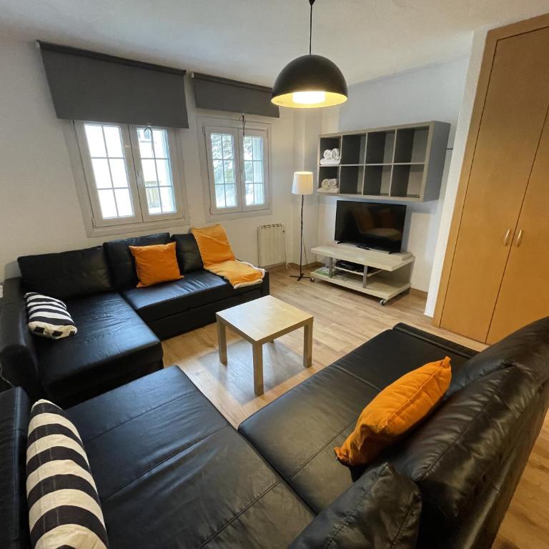 Loft con WiFi y Parking en el corazón de Sierranevada - Apartamento de 1 dormitorio - 2