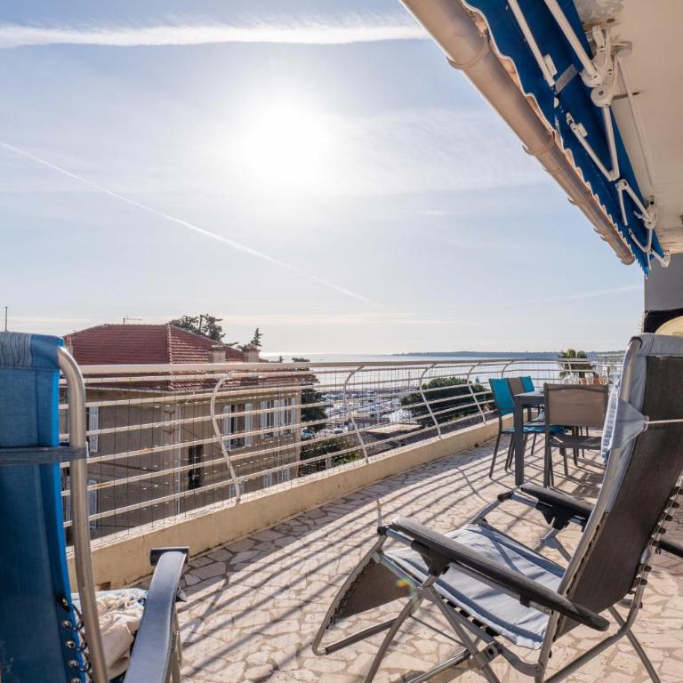 3-Br Apartment Terrace steps from Beaches - Appartement - 35