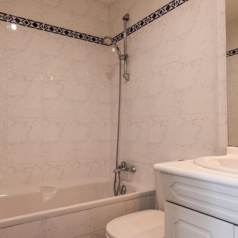 3-Br Apartment Terrace steps from Beaches - Appartement - 37