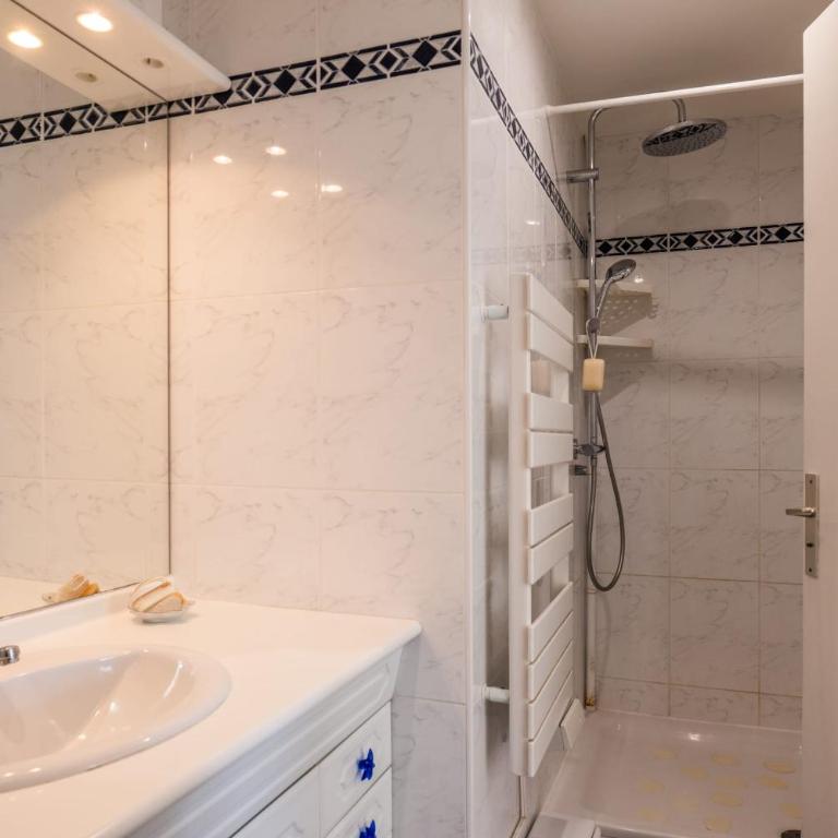 3-Br Apartment Terrace steps from Beaches - Appartement - 5