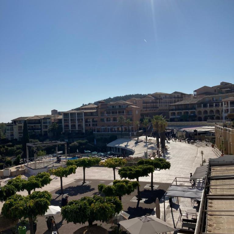 CAP ESTEREL AGAY SAINT RAPHAEL VUE COEUR DU SITE PISCINE GOLF MER Studio 4 personnes chez Magali - Appartement 1 Chambre - 22