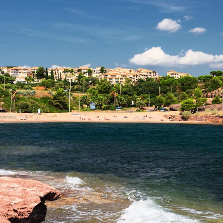CAP ESTEREL AGAY SAINT RAPHAEL VUE COEUR DU SITE PISCINE GOLF MER Studio 4 personnes chez Magali - Appartement 1 Chambre - 36
