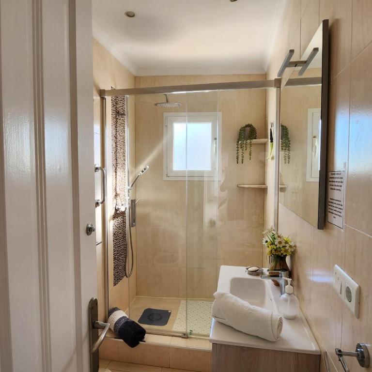 Carabeo 99 - Sleeps 4 - Apartamento con vistas al mar - 19
