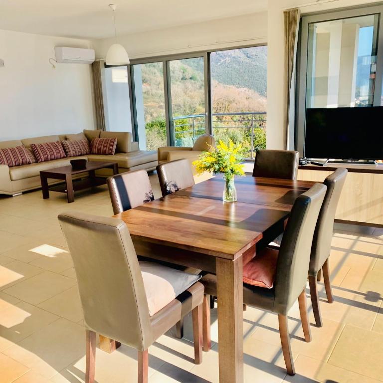 Sunny two bedroom apartment Acacia Hills C3 without pool - Two-Bedroom Apartment - 2