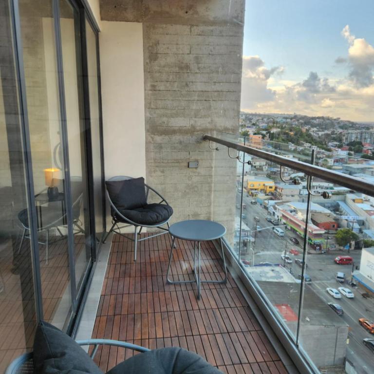 Downtown Apartment with Balcony City View, Gym & Lounge - Superior Apartment - 3