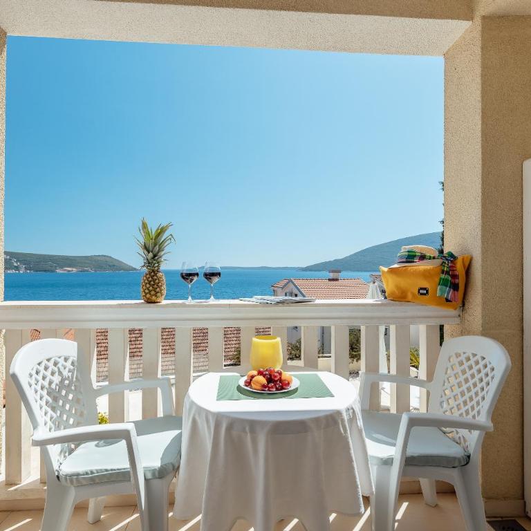 Apartments Porobic - Studio with Sea View - 10