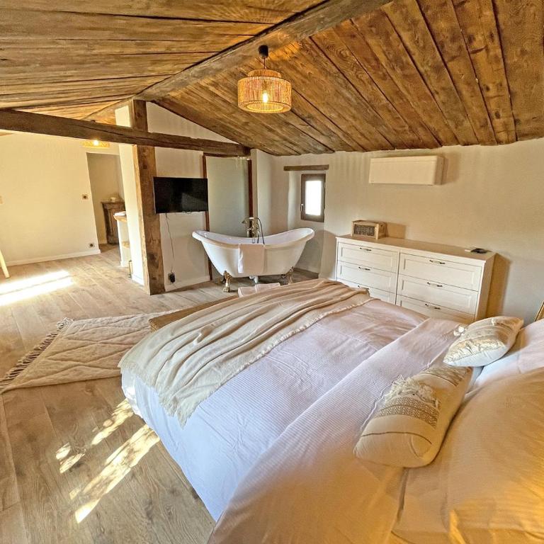 La Bergerie de Foneri - Véritable mas en pierre pour 6 pers avec piscine chauffée - Villa 3 Chambres - 13