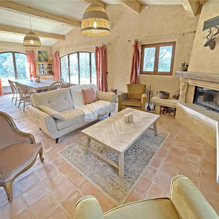 La Bergerie de Foneri - Véritable mas en pierre pour 6 pers avec piscine chauffée - Villa 3 Chambres - 8