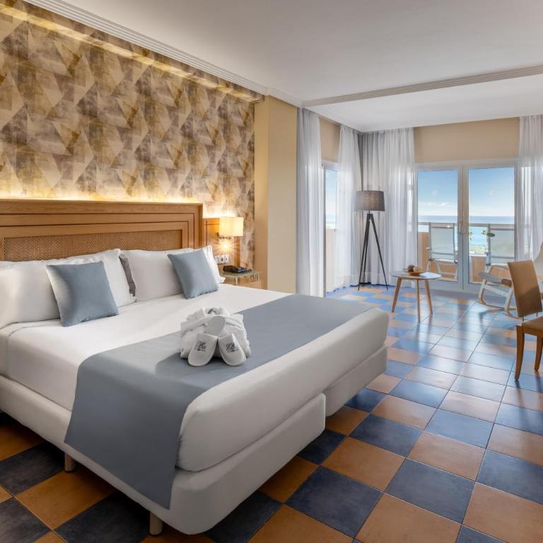 Elba Sara Beach & Golf Resort - Prestige Double Room (3 Adults) - 4