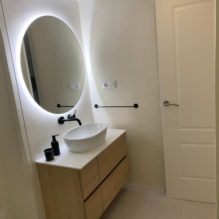 Piso en Arturo Soria para 5 personas cerca del Aeropuerto y de IFEMA no permitido alquiler turístico - Apartamento de 2 dormitorios - 22