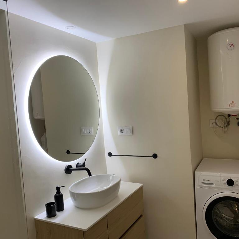 Piso en Arturo Soria para 5 personas cerca del Aeropuerto y de IFEMA no permitido alquiler turístico - Apartamento de 2 dormitorios - 23