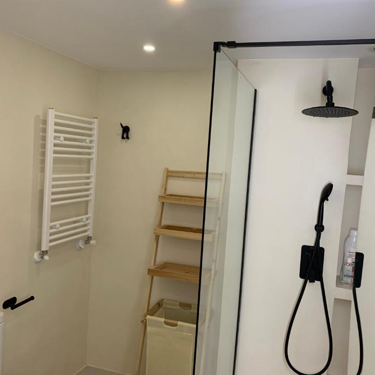 Piso en Arturo Soria para 5 personas cerca del Aeropuerto y de IFEMA no permitido alquiler turístico - Apartamento de 2 dormitorios - 20
