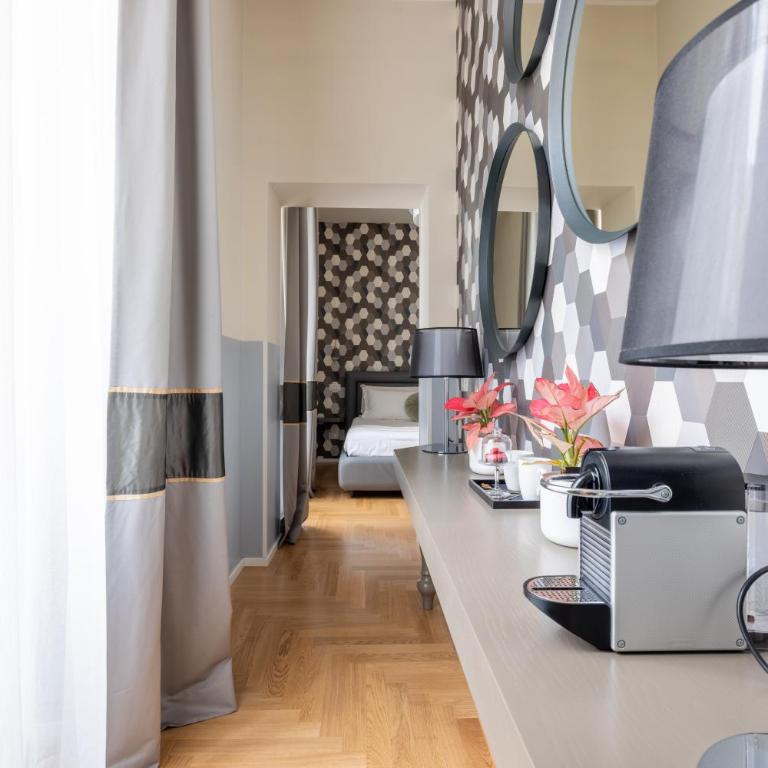Suites Romae Rex - Camera Matrimoniale con Bagno Privato - 11