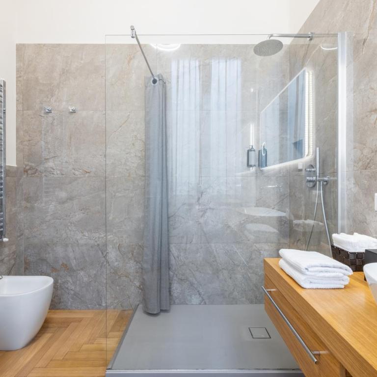 Suites Romae Rex - Camera Matrimoniale con Bagno Privato - 10