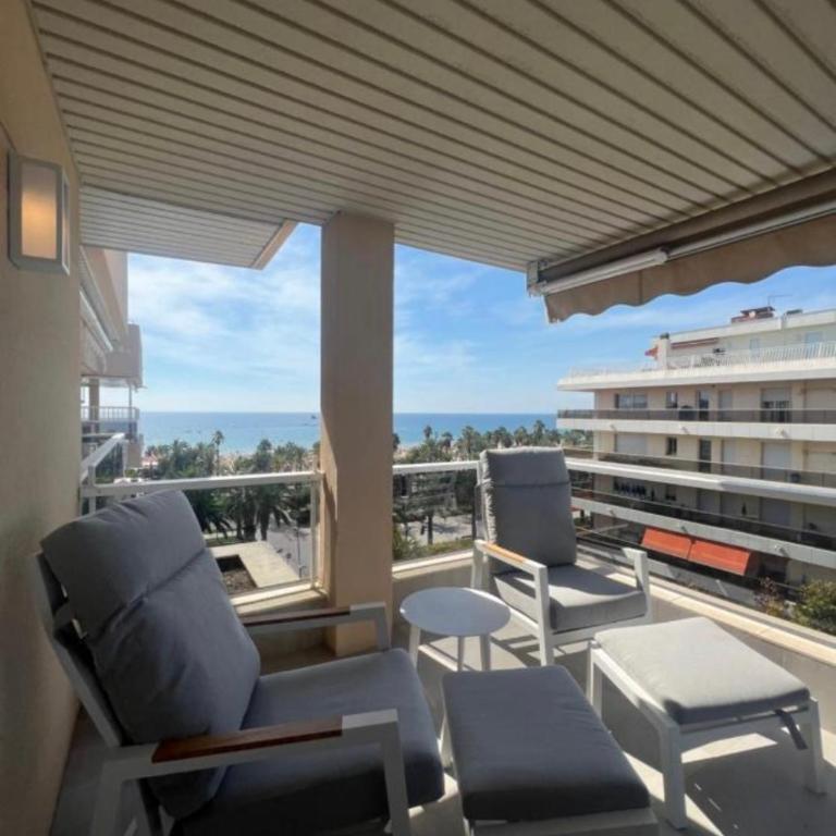 Grand appartement superbe vue mer, plage principale de Salou - Three-Bedroom Apartment - 13