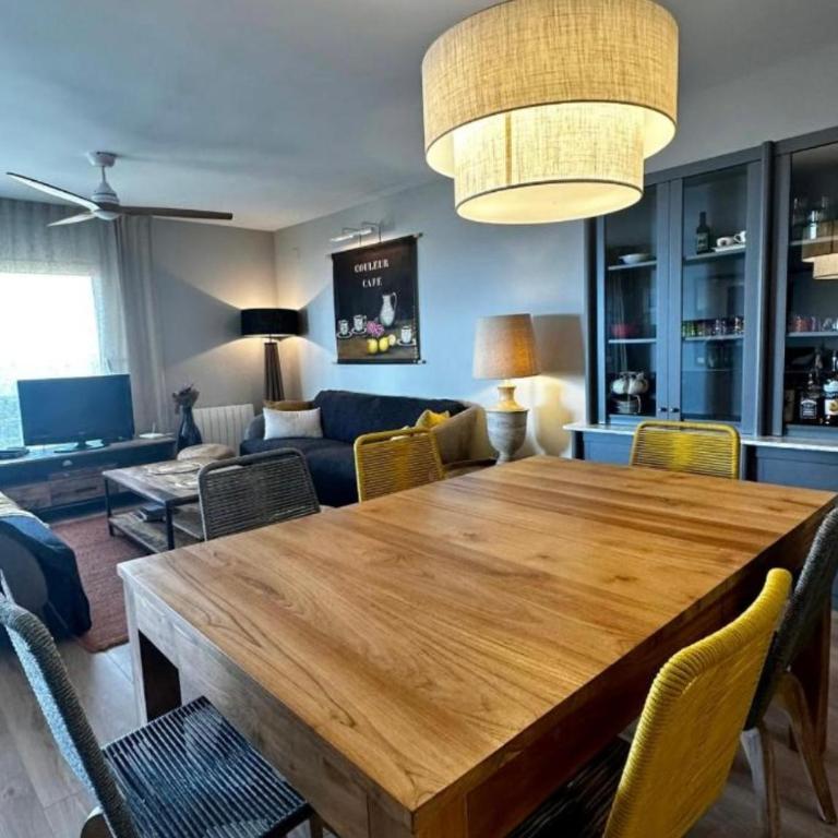Grand appartement superbe vue mer, plage principale de Salou - Three-Bedroom Apartment - 9