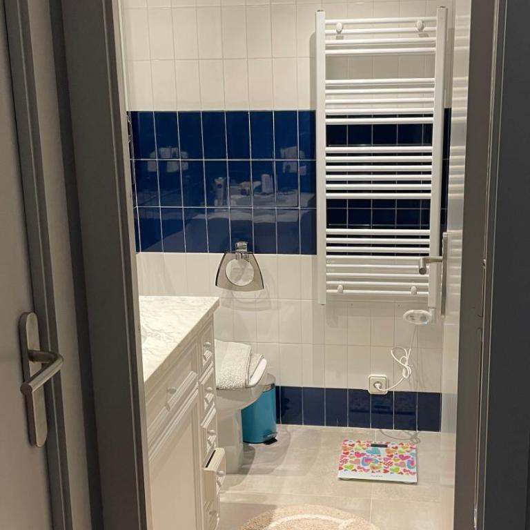 Grand appartement superbe vue mer, plage principale de Salou - Three-Bedroom Apartment - 33