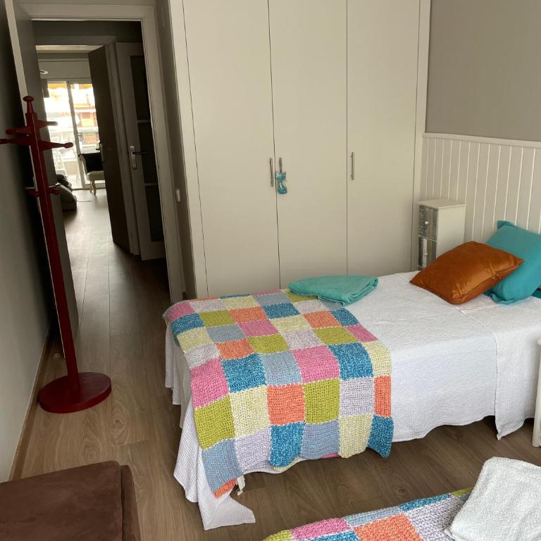 Grand appartement superbe vue mer, plage principale de Salou - Three-Bedroom Apartment - 36