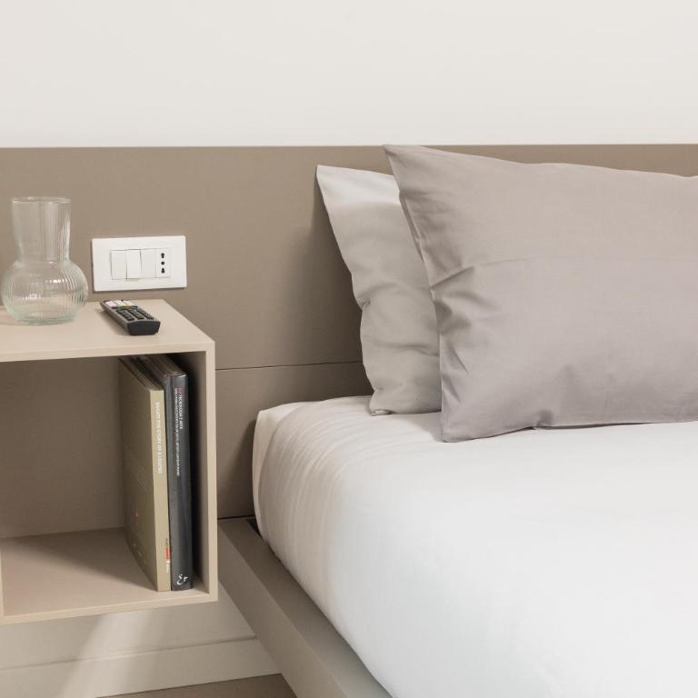 Luxury Station Suite - Standard King Room - 5
