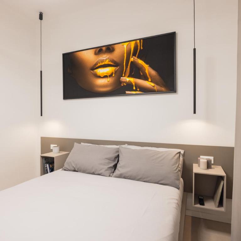 Luxury Station Suite - King Room - 19