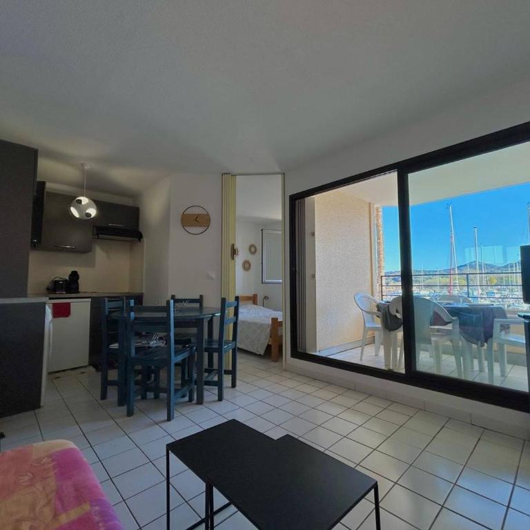 T2 cabine 4 pers. près plage, parking, vue port - Argelès - FR-1-388-90 - Appartement (6 Adultes) - 2