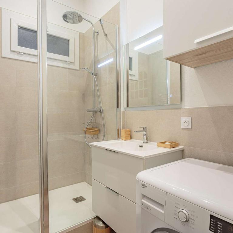 Appartement rénové pour 4 pers en centre de Biarritz à 250m de la plage - FR-1-3-581 - Appartement - 8