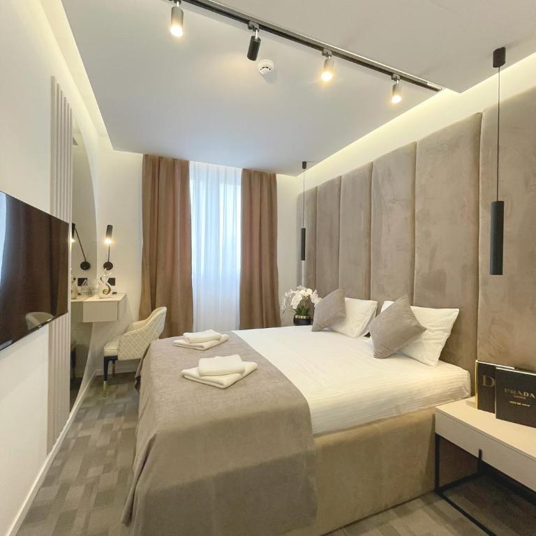 Hotel NPL CODE - Deluks Dvokrevetna Soba sa Bračnim Krevetom - 3