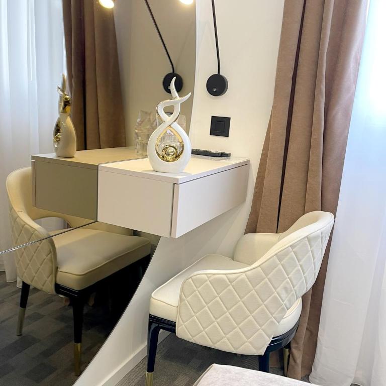 Hotel NPL CODE - Deluks Dvokrevetna Soba sa Bračnim Krevetom - 19