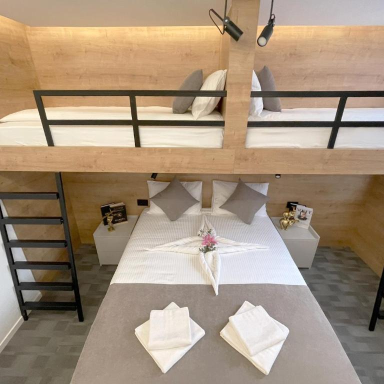 Hotel NPL CODE - Deluks Četvorokrevetna Soba - 6
