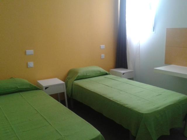 Falow - Habitación Doble con aseo compartido - 2 camas - 1