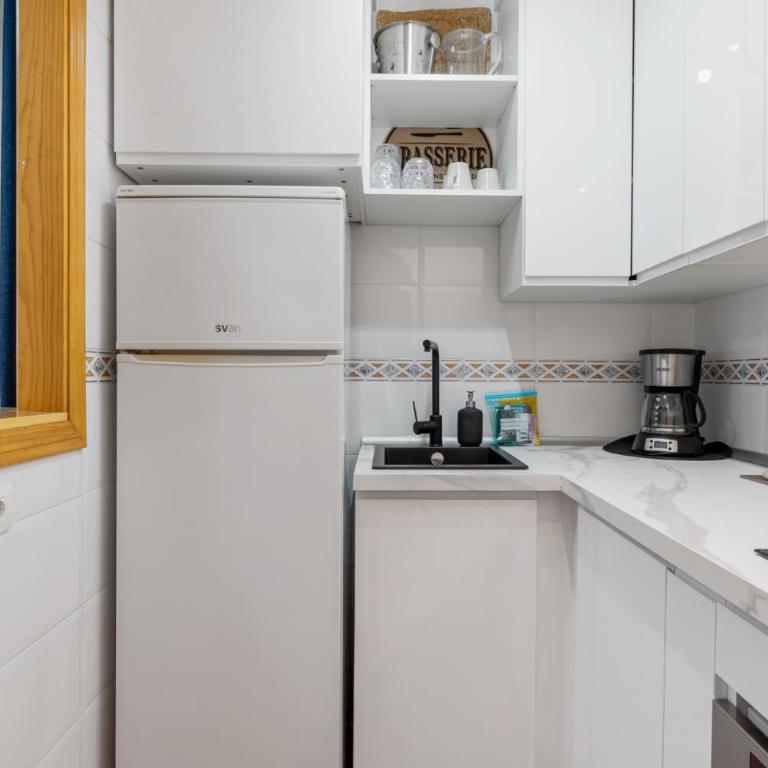 Apartment in Fuengirola by Costarentals - Ref 227 - Estudio - 10