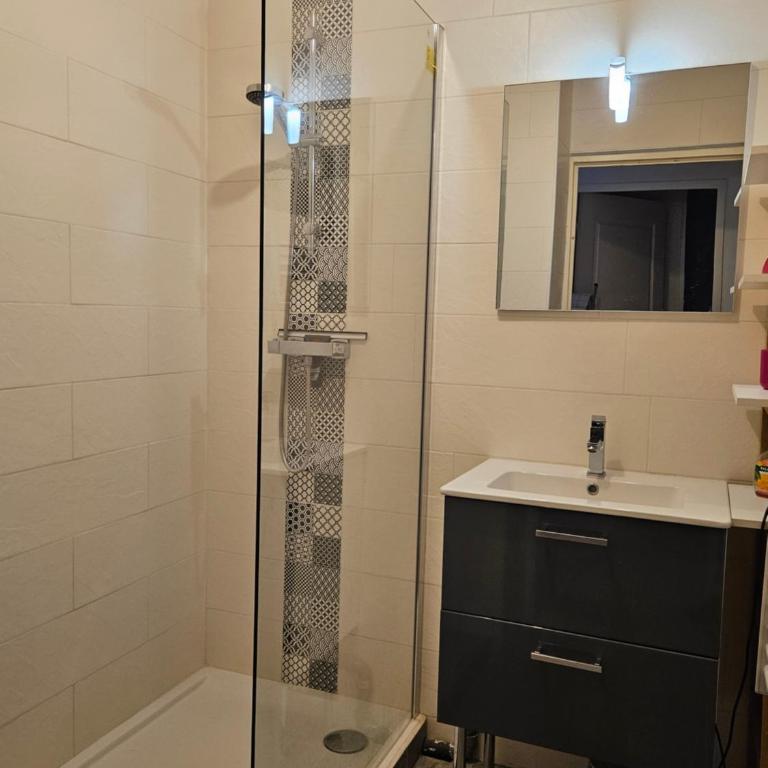 Soustons - Piscine - Famille - Centre Ville - Appartement 2 Chambres - 4